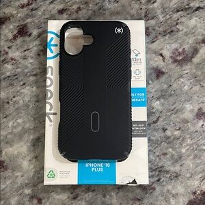 New Speck Presidio 2 Grip Black Case iPhone 16 Plus
